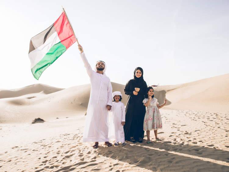 حكومة الإمارات تمنح الأمهات العاملات امتيازات خاصة