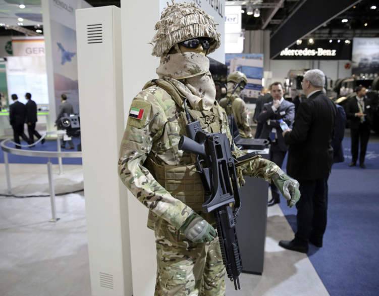 الإمارات: عقد صفقات أسلحة محلية ودولية بقيمة 7.2 مليار دولار