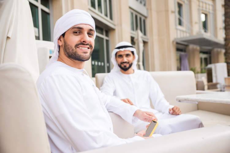 كم بلغ عدد الإماراتيين في دبي؟