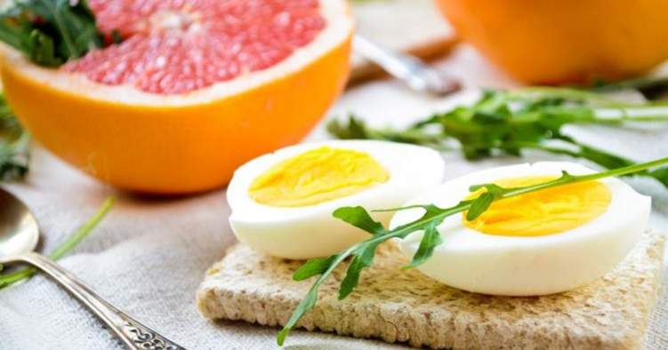 البيض على الفطور.. لخسارة الوزن وتحسين المزاج