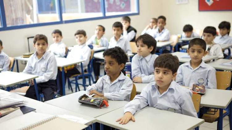 ما شروط قبول الوافدين في المدارس الإماراتية؟