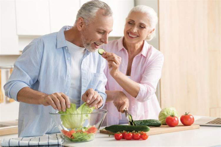 دراسة: "سر إطالة العمر" في هذا النظام الغذائي!
