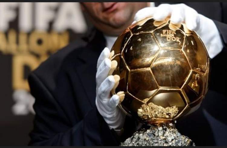 8 نجوم هم الأوفر حظاً للفوز بجائزة الكرة الذهبية 2021