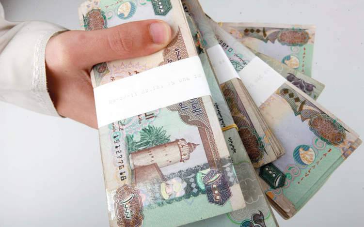 كم يبلغ الانفاق الاستهلاكي للفرد في الإمارات؟