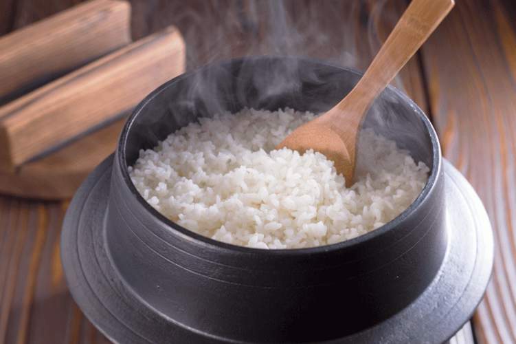 طريقة شائعة في طهي الأرز تسبب السرطان.. احذرها