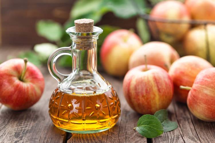 فوائد صحية مذهلة يقدمها خل التفاح العضوي... تعرف عليها!