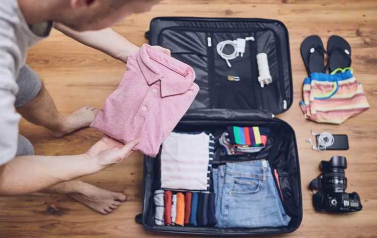 استعد للمصيف – نصائح للرجال لتحضير محتويات حقيبة السفر
