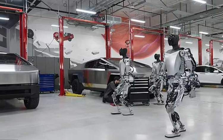 في هجوم وحشي - روبوت تسلا يهاجم مهندسًا بمصنع الشركة في تكساس