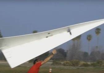 شاهد أكبر طائرة ورقية من نوعها في العالم والمسجلة بموسوعة جينيس