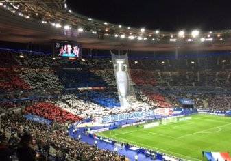 الرئيس الفرنسي يكشف حقيقة إلغاء يورو 2016