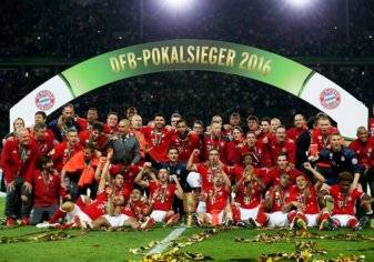 بالصور.. كيف احتفل لاعبو بايرن موينخ بتتويجهم بـ "كأس ألمانيا"