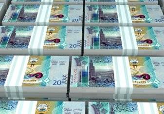 الكويت تقترض 10 مليار دولار لسد أول عجز موازنة منذ 16 عام