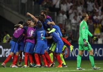 بالصور.. فرنسا تهزم ألمانيا وتتأهل لنهائي "يورو 2016"