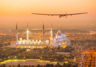 أبوظبي علي أعتاب انجاز تاريخي بأول طائرة تجوب العالم دون وقود