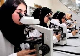 النساء يشغلن 66 % من سوق العمل الإماراتي