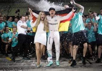 روزبيرج يصدم عشاقه بعد أيام بتتويجه بطلاً لـ "فورمولا1"!