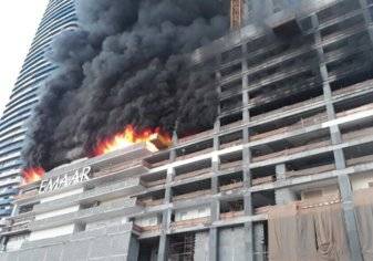 بالصور: الدفاع المدني الإماراتي يسيطر على حريق بالقرب من برج خليفة