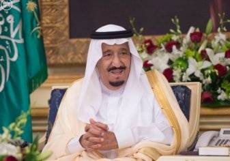 الملك سلمان يمكين المرأة السعودية من الخدمات دون اشتراط موافقة ولي أمرها