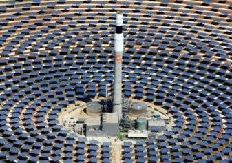 أبوظبي تحتضن أكبر محطة للطاقة الشمسية في العالم