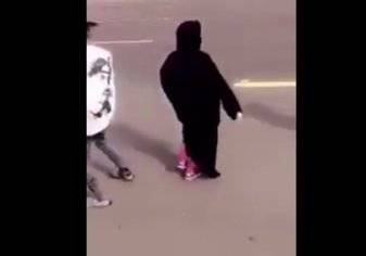 بالفيديو...فتاة ترافق شباب وتشجعهم على التفحيط في السعودية