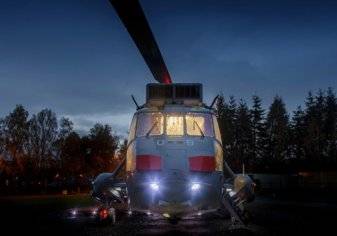 بالصور: أغرب استخدام لطائرة هليكوبتر بحرية بعد خروجها من الخدمة
