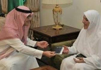 سفارة السعودية بالبنان تحقق أمنية مسنة