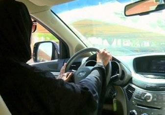 رئيس الإفتاء بعسير يثير حالة من الجدل بسبب ما قاله عن قيادة المرأة للسيارة