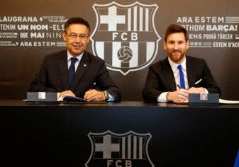 ميسي يجدد عقده مع برشلونة بشرط جزائي تاريخي - صور