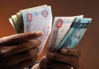 توقعات بانخفاض الأجور الحقيقية في الإمارات