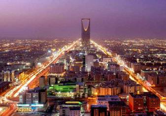 السعودية تعلن قائمة دول يحق لمواطنيها الحصول على التأشيرة السياحية