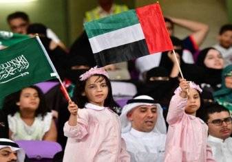 السعودية والإمارات توافقان على اللعب في قطر