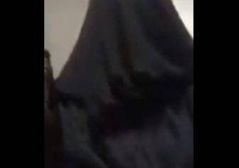 فيديو..مواطنة تناشد الملك "سلمان بن عبد العزيز" لحمايتها من زوجها