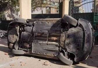 اعتداء وحشي من طلاب مدرسة مصرية على سيارة المدير. . والسبب صادم! (فيديو)