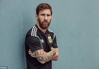 بالصور.. قمصان الأرجنتين وألمانيا وإسبانيا في كأس العالم