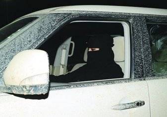 رئيس الجمعية السعودية للسلامة المرورية يكشف مفاجأة عن رسوم تعليم المرأة قيادة السيارات
