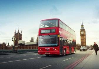 لندن تنوي حظر إعلانات الوجبات السريعة على وسائل النقل العام.. والسبب؟