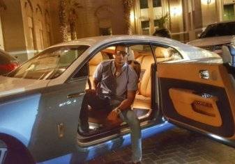 محمد رمضان يواصل استفزاز جمهوره بسياراته الجديدة (فيديو)