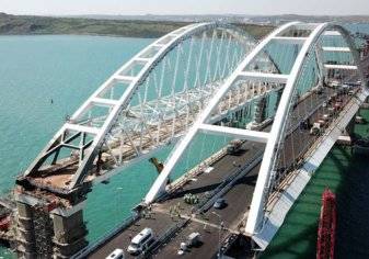 روسيا تدشن أطول جسر في أوروبا