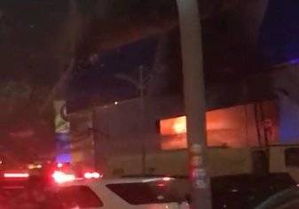 اندلاع حريق هائل في مجمع تجاري بجدة (صور وفيديو)