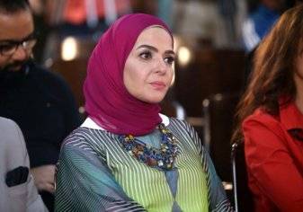 الفنانة المصرية منى عبد الغني تكشف عن موقف محرج لها مع الرئيس الأسبق مبارك (فيديو)