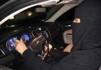بالفيديو- استحداث جهاز للكشف عن هوية المرأة السائقة في السعودية