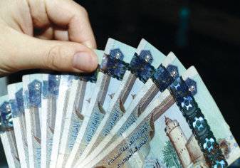 البنوك الإماراتية تبدأ تطبيق الضريبة المضافة على خدماتها