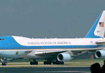 أسرار لا تعرفها في طائرة الرئيس الأمريكي (صور)