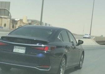 لكزس ES الجديدة كلياً تظهر في شوارع الرياض لأول مرة (صور)