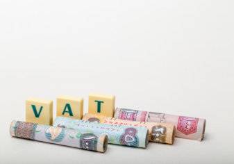 الإمارات: ربط تجار التجزئة بنظام رد الضريبة للسياح