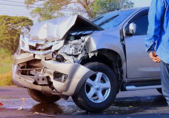 4 أسباب تجعلك تفكر كثيراً قبل شراء سيارة تعرضت لحادث أمامي