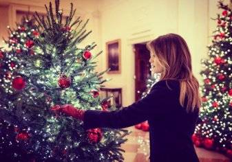 البيت الأبيض يرتدي حلة الكريسماس بأنامل "ميلانيا ترامب"  (صور)