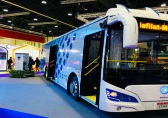 شركة أبوظبي لطاقة المستقبل تعلن عن تسيير أول حافلة ركاب كهربائية في المنطقة (صور)
