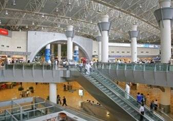 الكويت تفرض رسوما على المسافرين عبر مطاراتها
