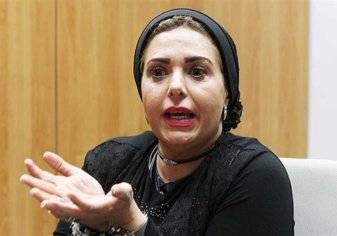 الفنانة المصرية صابرين لمنتقدي حجابها: “اللي هينزل معايا القبر يحاسبني” (فيديو)